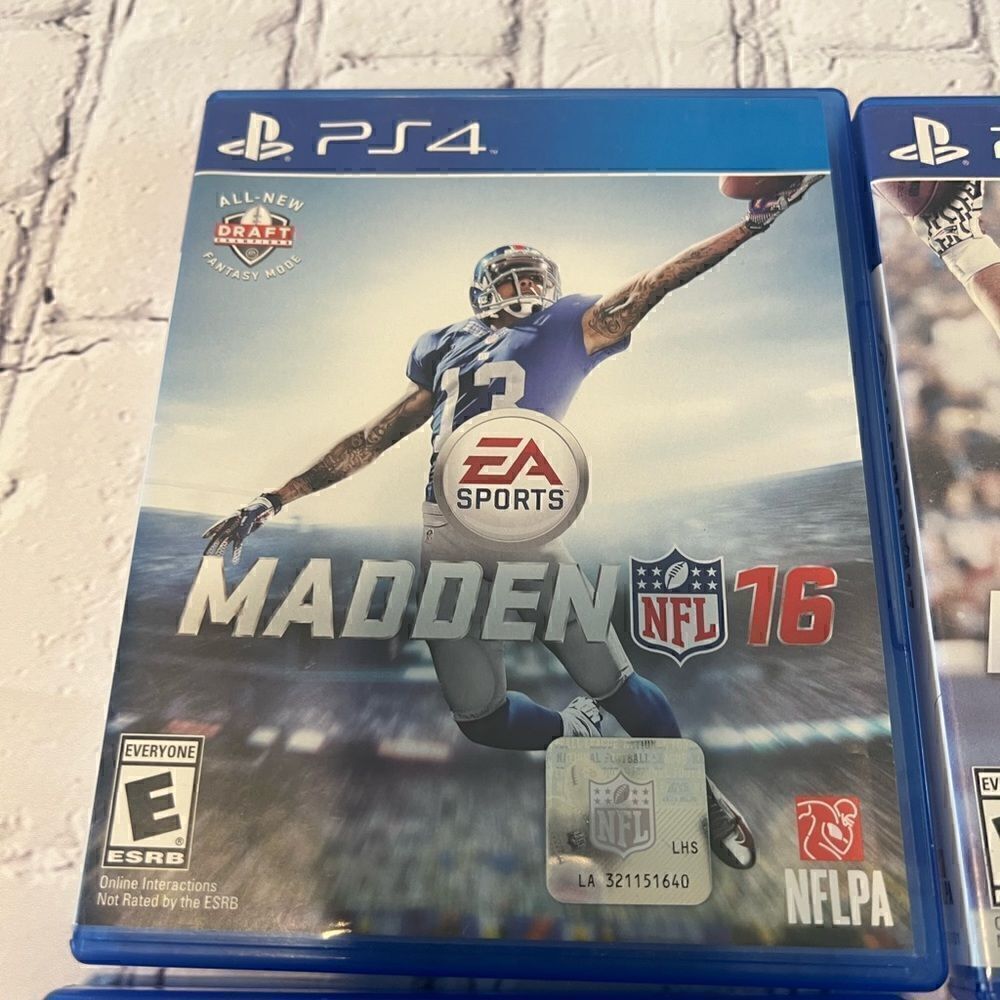 PS4 Madden NFL Game Bundle - Picture 4 of 11